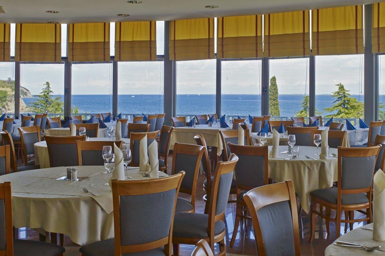 Hotel Haliaetum And Mirta Izola Exterior foto
